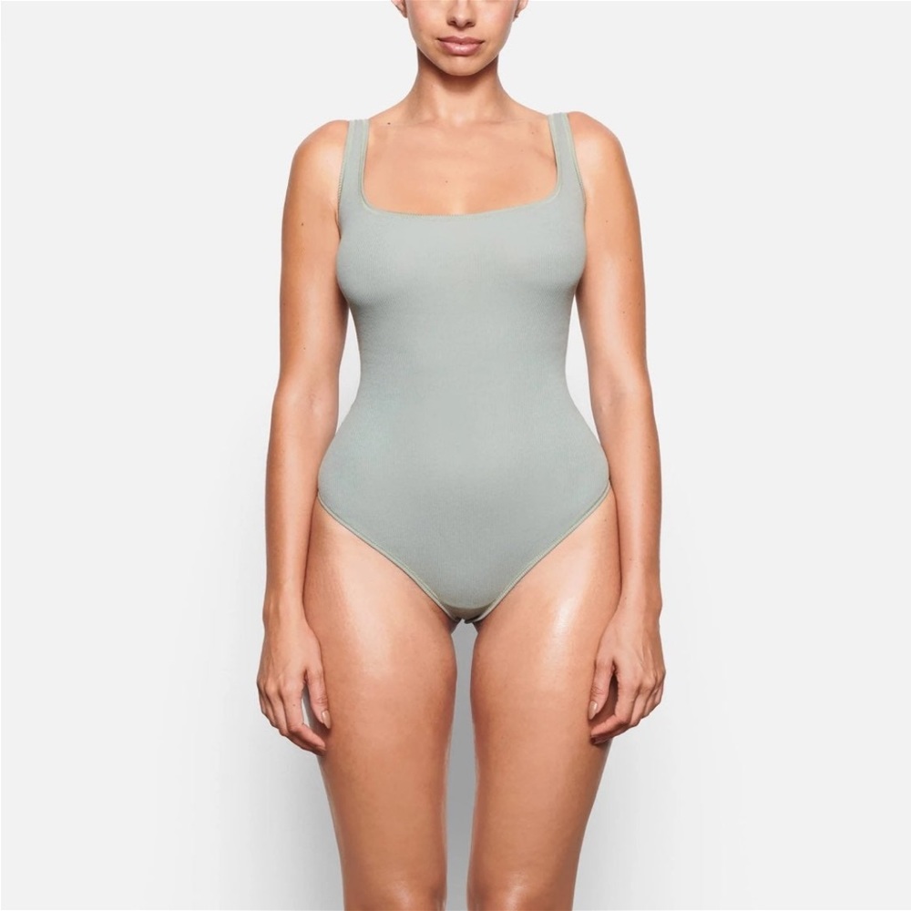 Skims Cotton Ribbed Bodysuit - Mineral